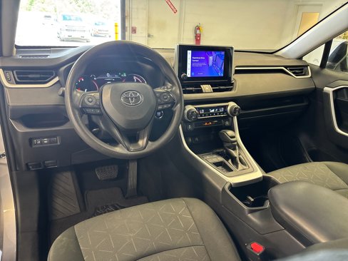 Used 2024 Toyota RAV4 XLE image 4