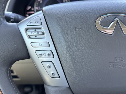 Used 2017 INFINITI QX80 2WD w/ Deluxe Technology Package image 18