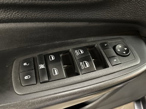Used 2021 Jeep Cherokee Trailhawk w/ Sun, Sound & Nav Group image 9