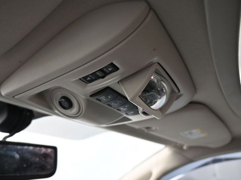 Used 2015 Chrysler Town & Country Touring-L w/ Driver Convenience Group image 25