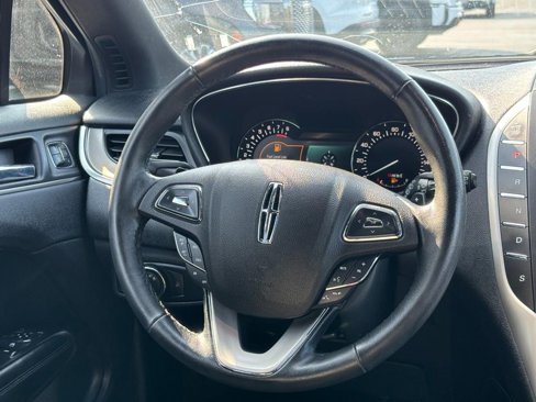 Used 2016 Lincoln MKC Premiere image 15