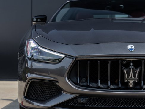 Used 2023 Maserati Ghibli Modena image 17