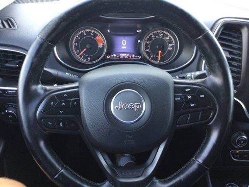 Used 2020 Jeep Cherokee Trailhawk w/ Cold Weather Group image 9