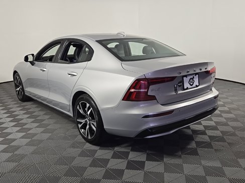 Certified 2025 Volvo S60 B5 Core image 13