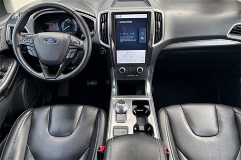 Used 2022 Ford Edge Titanium image 15