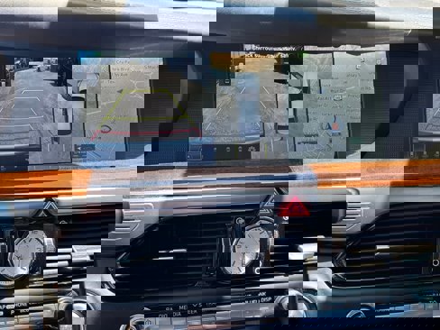 Used 2017 Genesis G90 3.3T Premium image 18