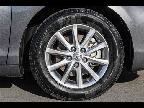 Used 2011 Toyota Camry Hybrid image 9