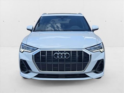 Used 2024 Audi Q3 2.0T Premium Plus w/ Premium Plus Package image 2
