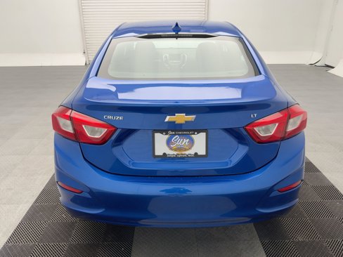 Used 2017 Chevrolet Cruze LT w/ Convenience Package image 10