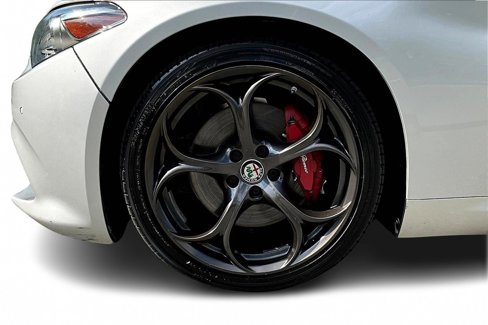 Used 2018 Alfa Romeo Giulia Ti Sport w/ Quick Order Package 22S Sport image 30