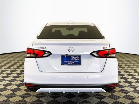 Certified 2023 Nissan Versa SR image 7