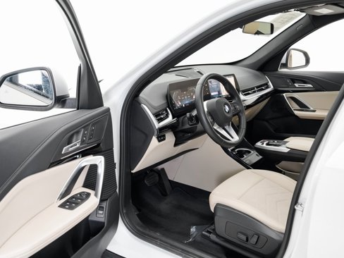 Used 2024 BMW X1 xDrive28i w/ Convenience Package image 7