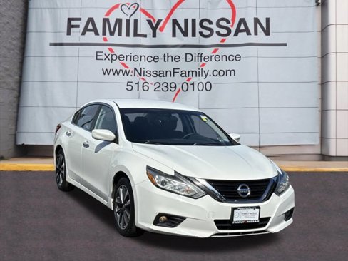 Certified 2018 Nissan Altima 2.5 SV image 1
