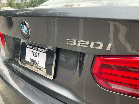 Used 2016 BMW 320i Sedan image 9