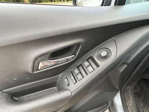 Certified 2015 Chevrolet Trax LT w/ LT Plus Package image 21