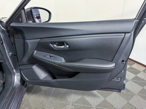 Certified 2023 Nissan Sentra SV image 37