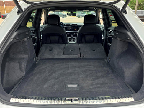Used 2024 Audi Q3 2.0T Premium image 18