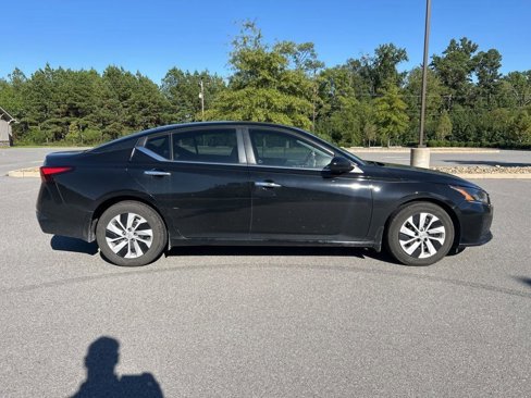 Used 2023 Nissan Altima 2.5 S image 4