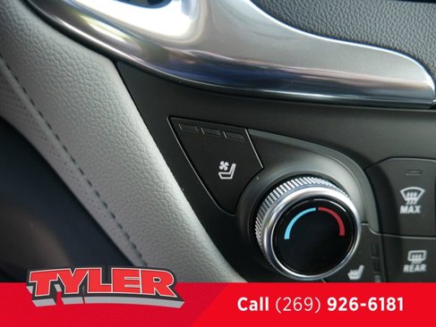 Used 2019 Chevrolet Equinox Premier image 35