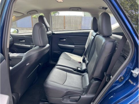 Used 2012 Toyota Prius V Five image 16