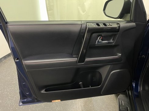 Certified 2021 Toyota 4Runner TRD Off-Road Premium image 9