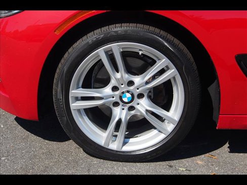Used 2017 BMW 330i Gran Turismo xDrive image 9