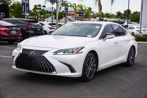 Certified 2022 Lexus ES 350 w/ Premium Package image 3
