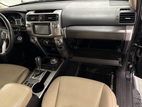 Used 2019 Toyota 4Runner SR5 Premium image 12