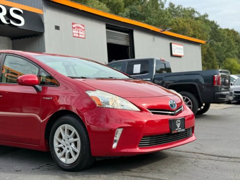 Used 2012 Toyota Prius V Two image 28