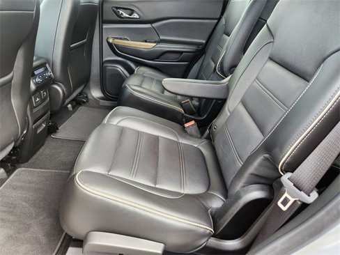 Used 2019 GMC Acadia Denali image 10