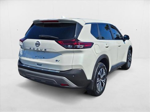 Used 2022 Nissan Rogue SV image 5