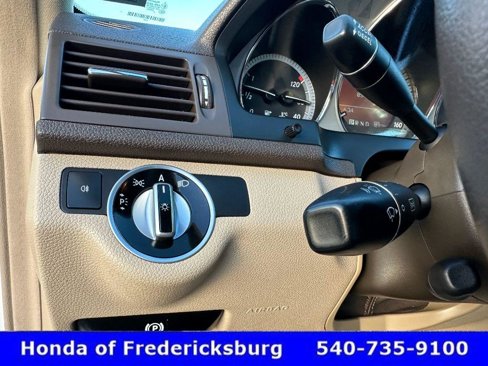 Used 2011 Mercedes-Benz C 300 Sport image 26