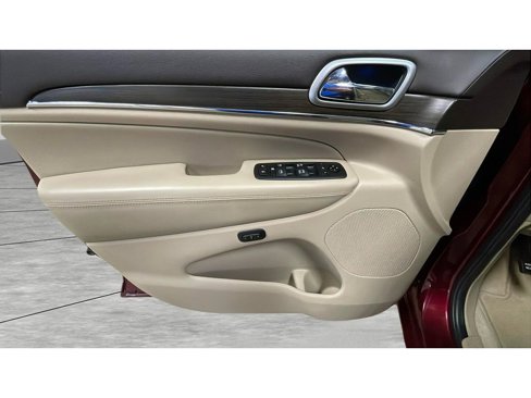 Used 2018 Jeep Grand Cherokee Overland image 8
