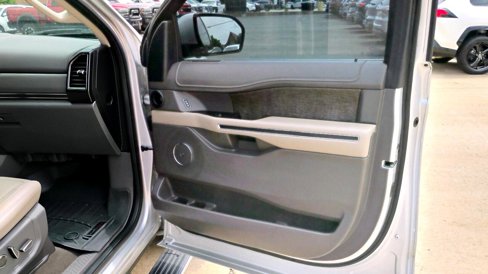 Used 2019 Ford Expedition Limited w/ Equipment Group 302A image 19