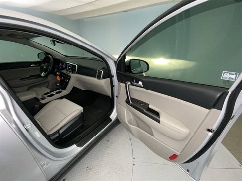 Used 2020 Kia Sportage LX w/ LX Popular Package image 23