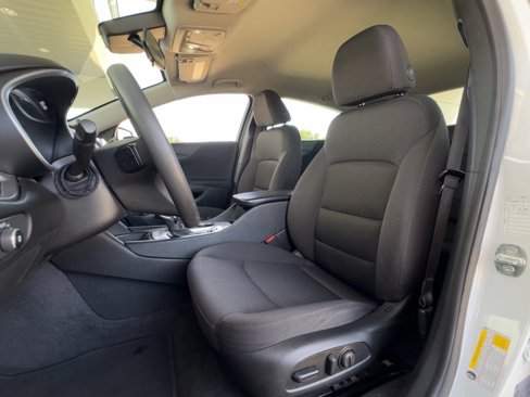 Used 2023 Chevrolet Malibu LT image 4