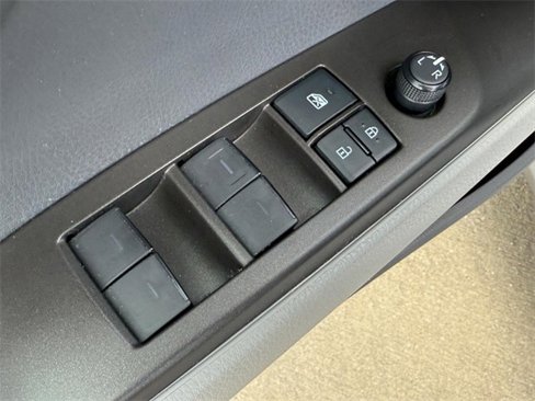 Used 2022 Toyota Camry LE image 13