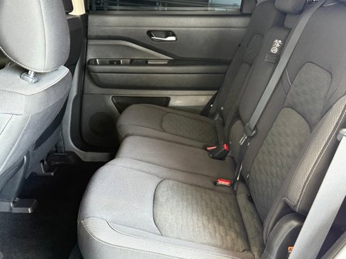Used 2022 Nissan Pathfinder SV image 31