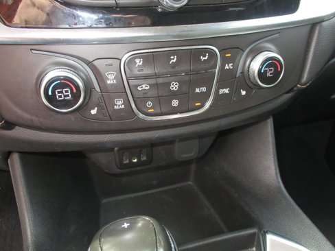 Used 2018 Chevrolet Traverse LT image 23