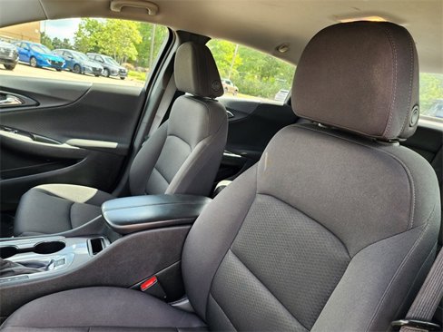 Used 2023 Chevrolet Malibu LT w/ Driver Confidence Package image 9