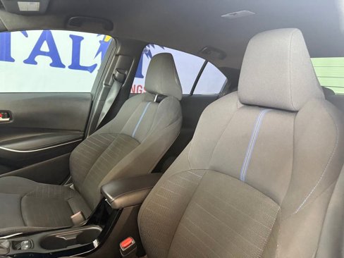 Used 2022 Toyota Corolla SE image 9