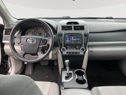 Used 2013 Toyota Camry XLE image 11