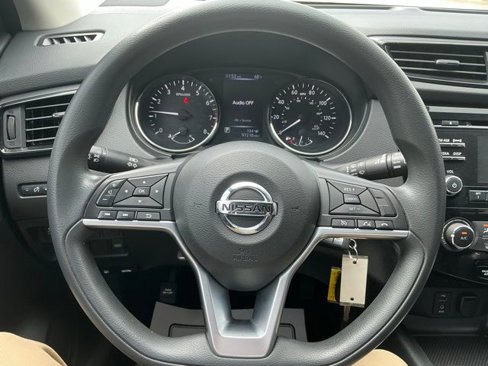 Used 2017 Nissan Rogue Sport S w/ S Appearance Package image 17