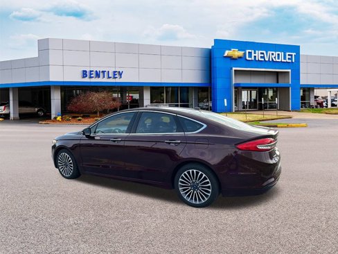 Used 2018 Ford Fusion SE w/ Fusion SE Technology Package image 4