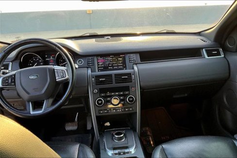 Used 2019 Land Rover Discovery Sport HSE image 8