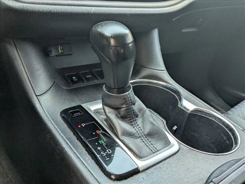 Used 2016 Toyota Highlander LE image 6