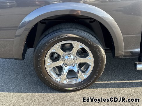 Used 2015 RAM 1500 Laramie w/ Convenience Group image 12