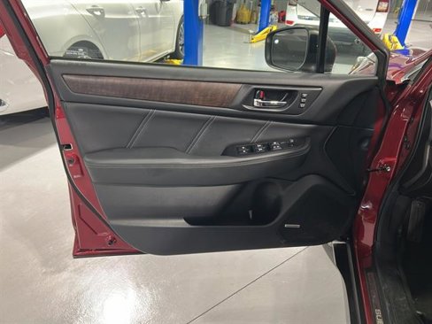 Used 2018 Subaru Outback 2.5i Limited image 12