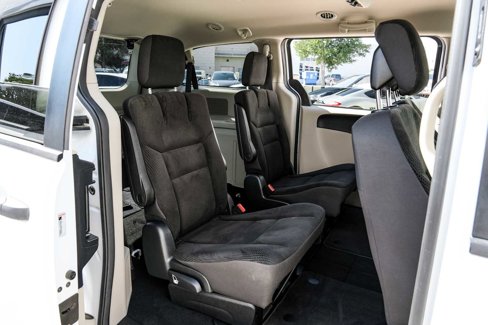 Used 2019 Dodge Grand Caravan SE image 30