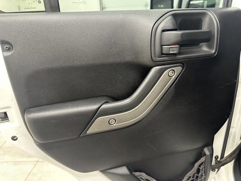 Used 2013 Jeep Wrangler Unlimited Sport image 21